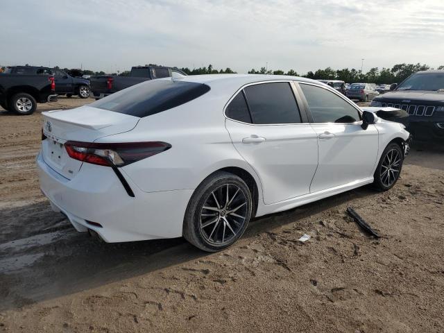 VIN 4T1G11AKXNU659541 2022 Toyota Camry, SE no.3