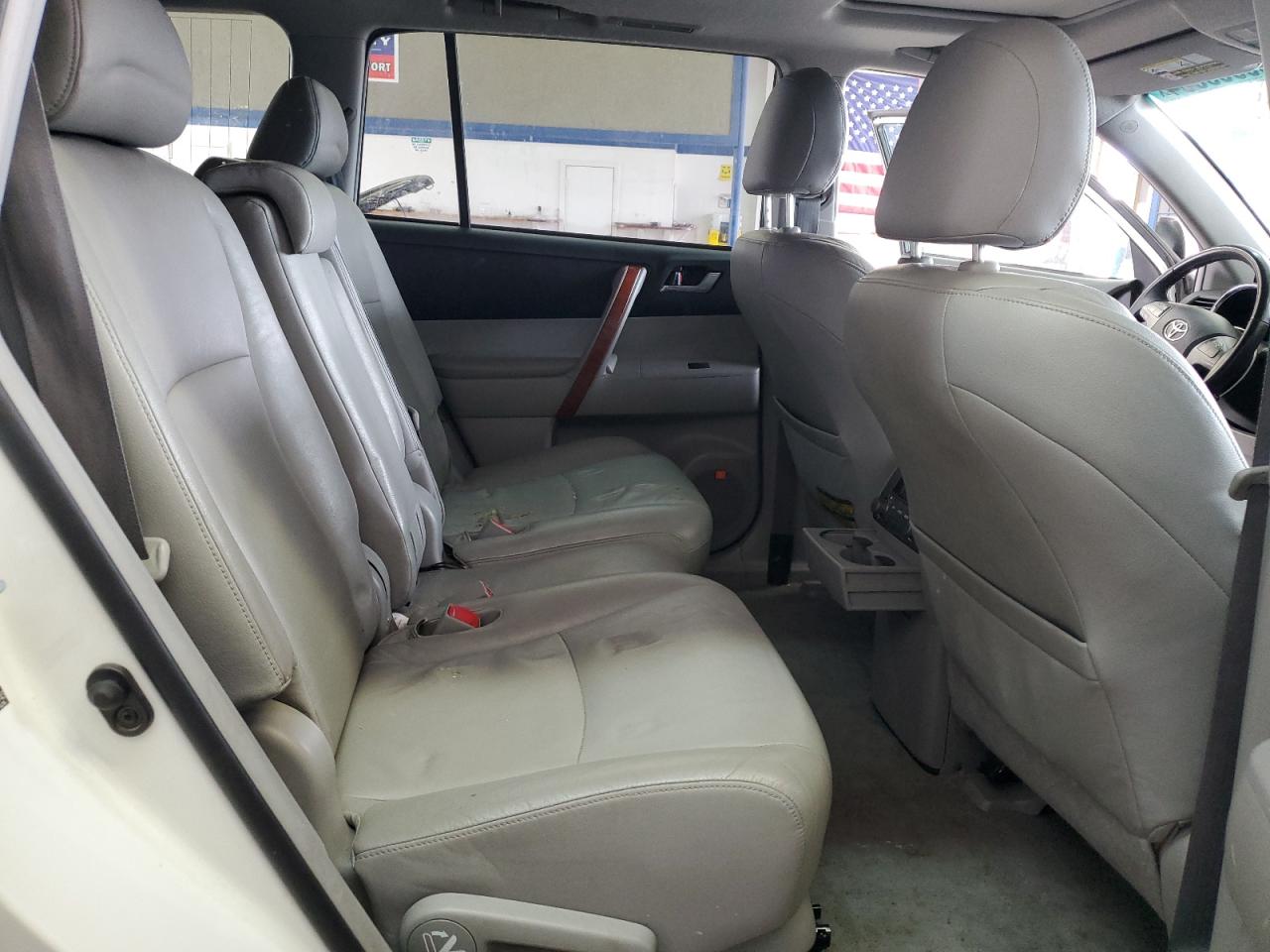 JTEDK3EHXA2157743 2010 Toyota Highlander Limited