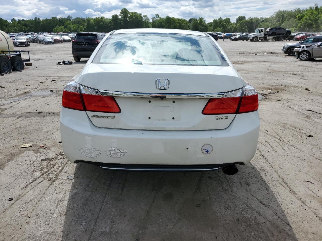 1HGCR2F36DA175337 2013 Honda Accord Lx