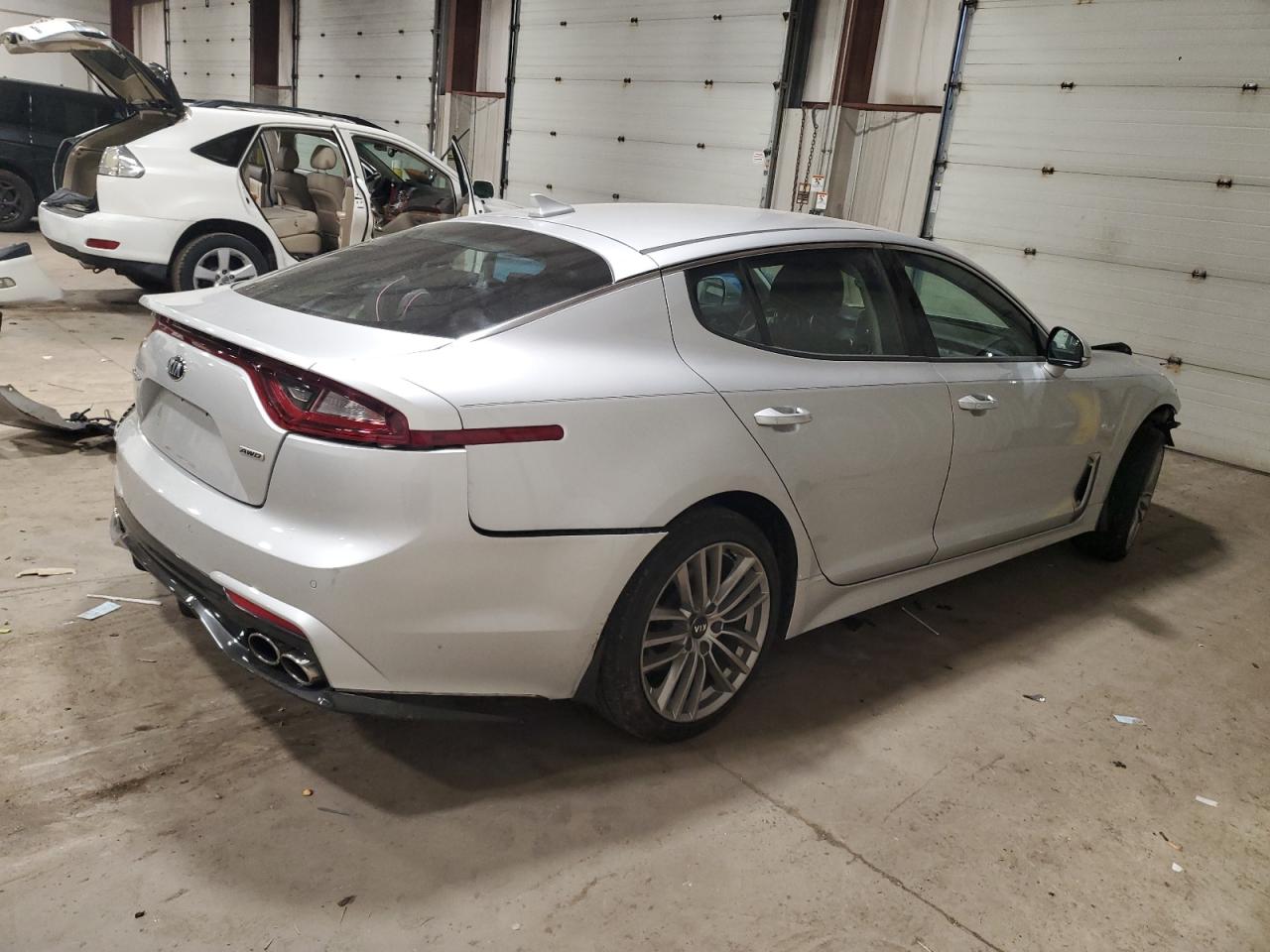 2018 Kia Stinger vin: KNAE15LA1J6017261