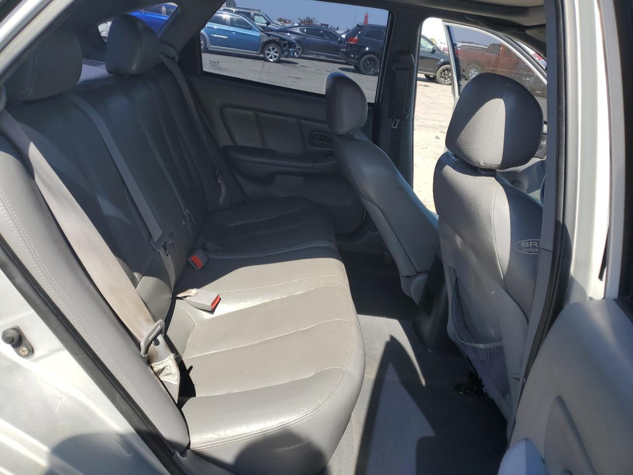 KMHDN56D64U104125 2004 Hyundai Elantra Gls