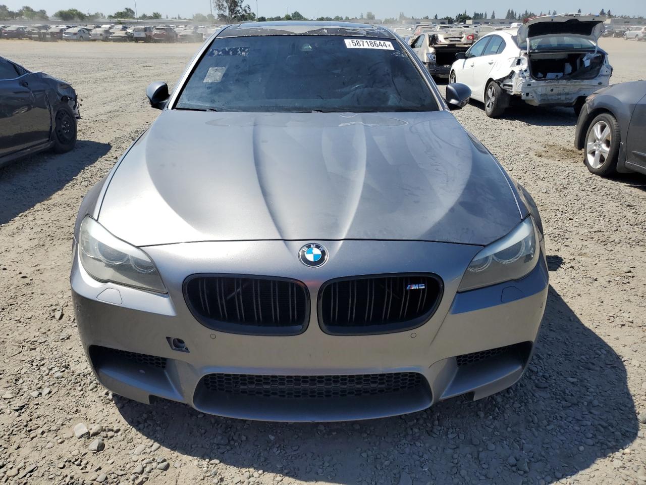 2013 BMW M5 vin: WBSFV9C53DD096365