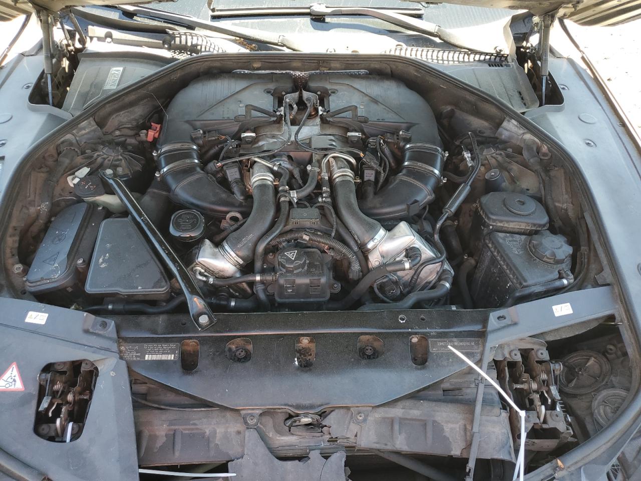 WBAKC8C52AC431345 2010 BMW 750 Li xDrive