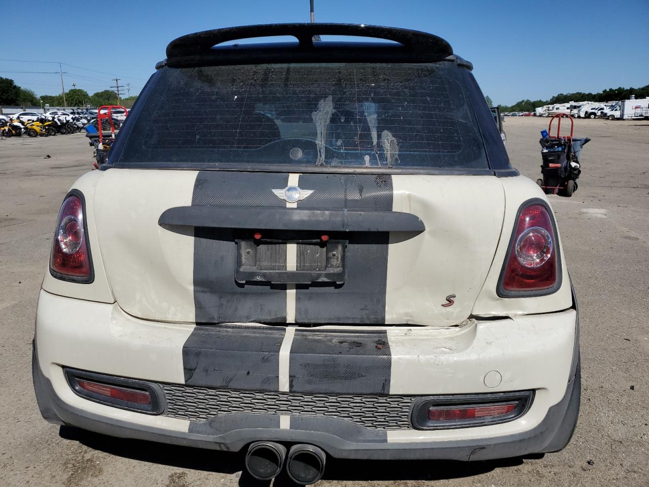 WMWSV3C52BTY24390 2011 Mini Cooper S