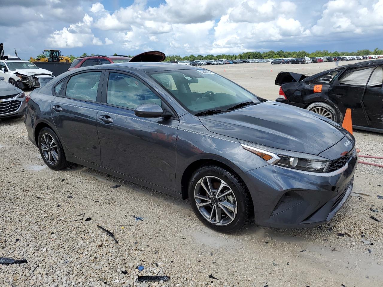 2022 Kia Forte Fe vin: 3KPF24AD9NE429567