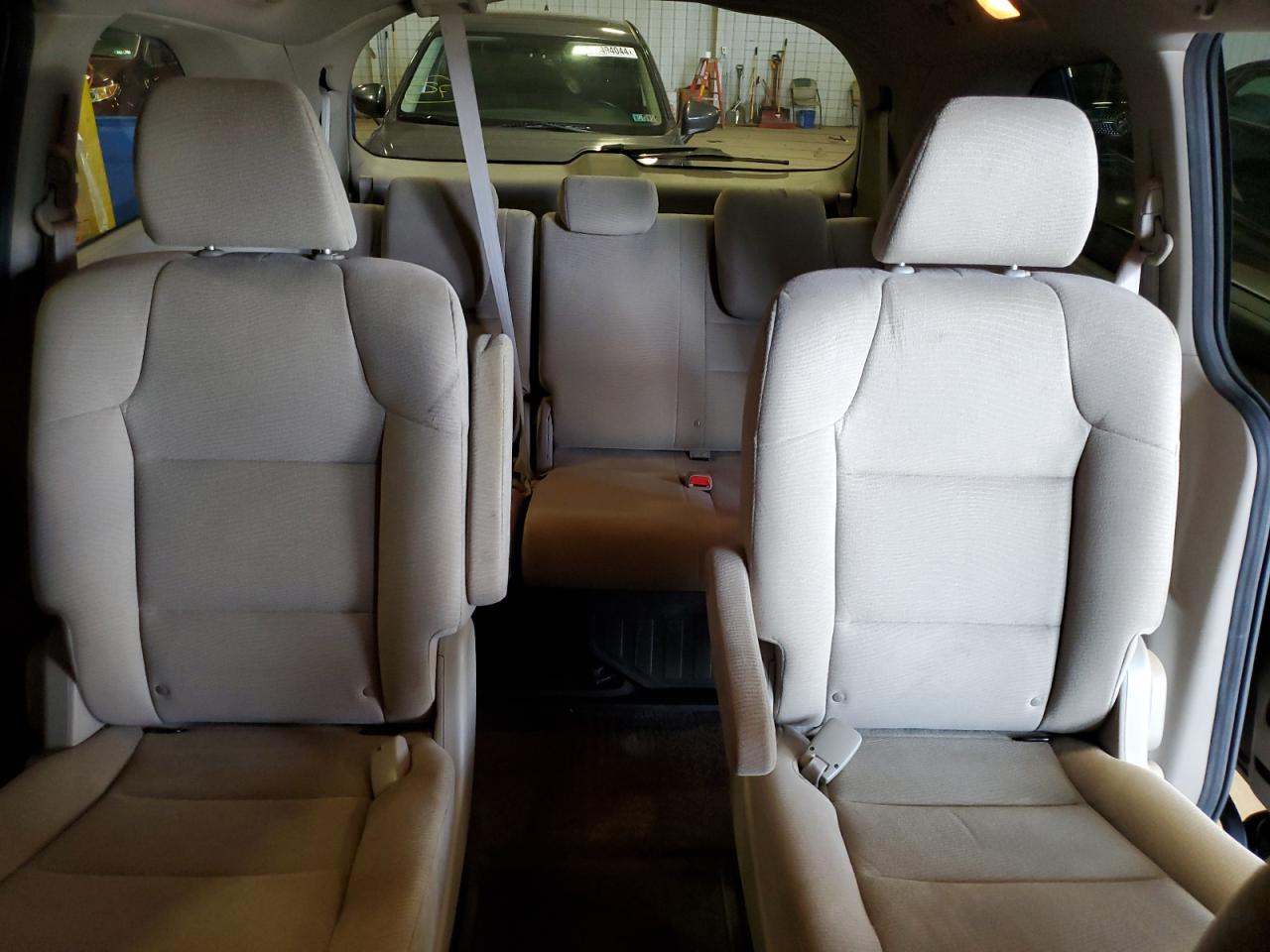 5FNRL5H25CB049735 2012 Honda Odyssey Lx