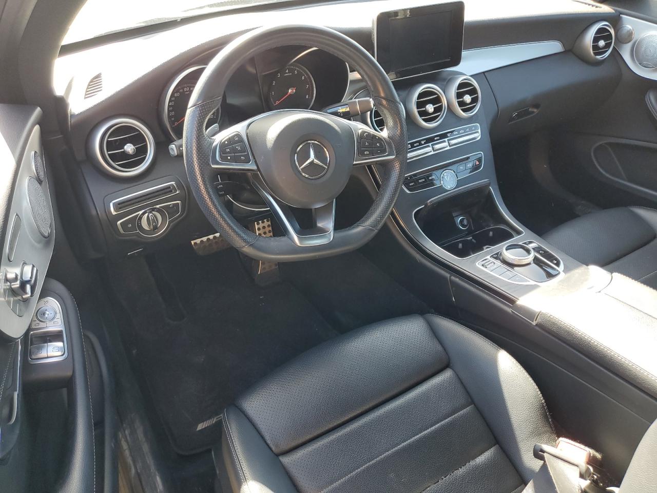 WDDWJ4JB9JF739984 2018 Mercedes-Benz C 300