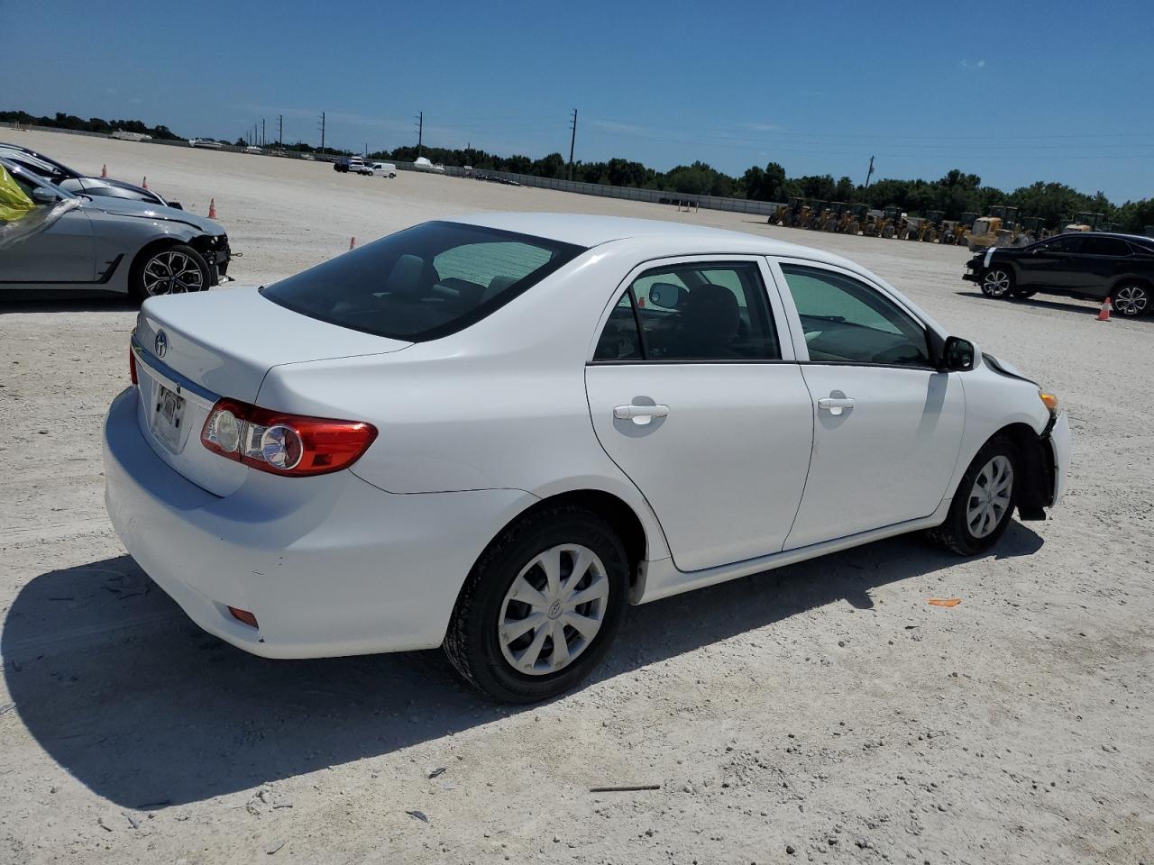 2T1BU4EE8DC127292 2013 Toyota Corolla Base