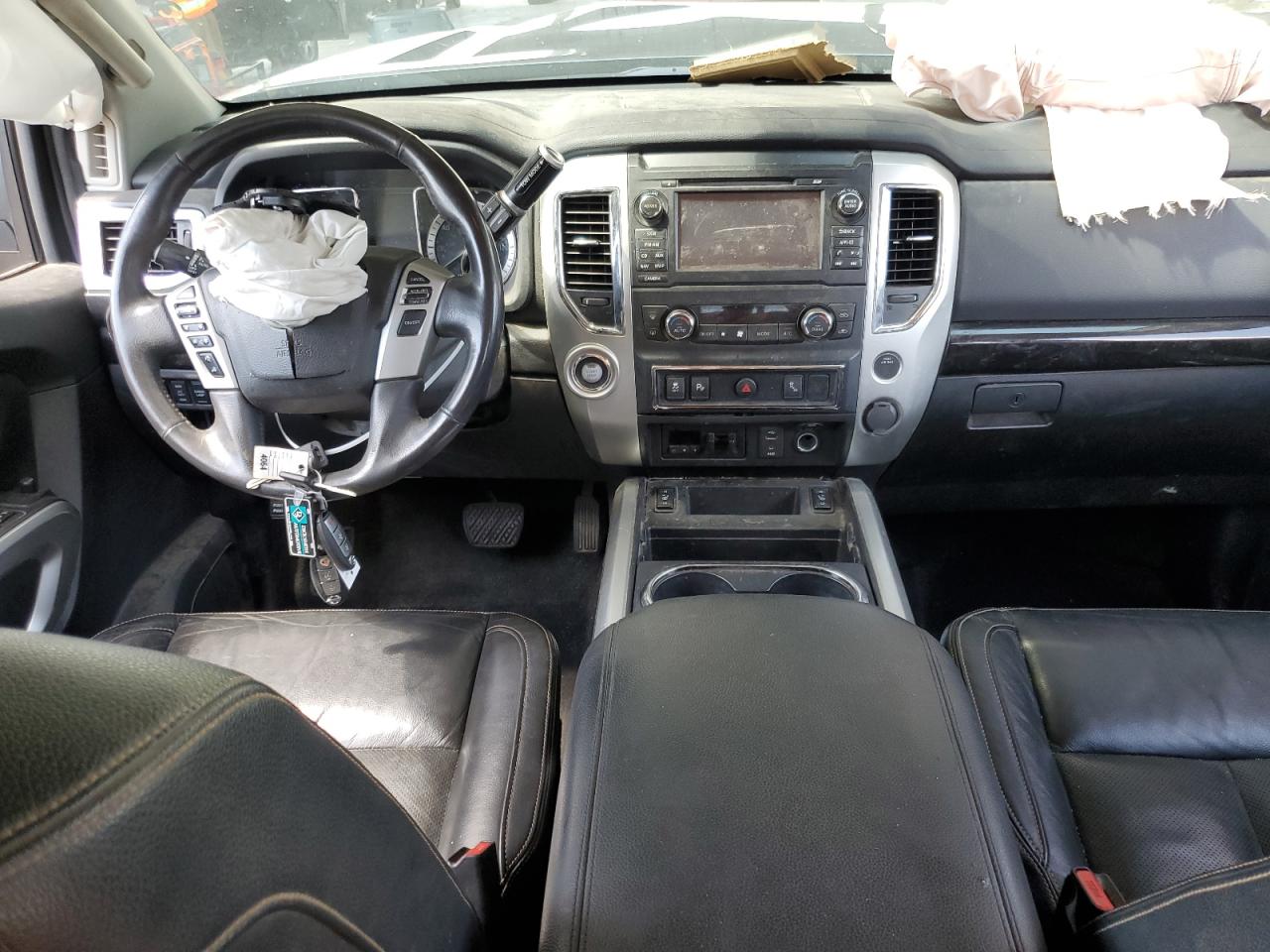 1N6AA1E6XJN530482 2018 Nissan Titan Sv