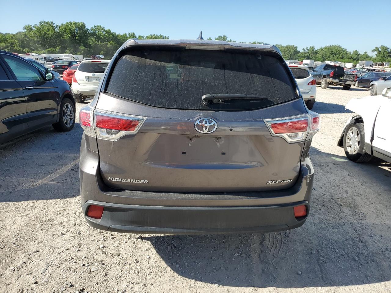 5TDJKRFHXFS073172 2015 Toyota Highlander Xle