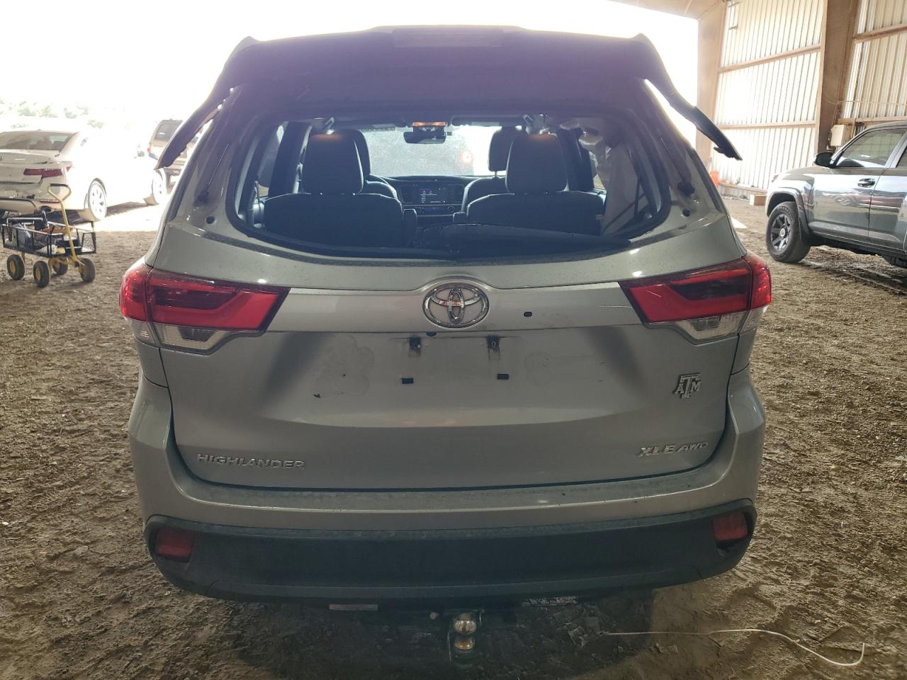 5TDJZRFH6HS471106 2017 Toyota Highlander Se