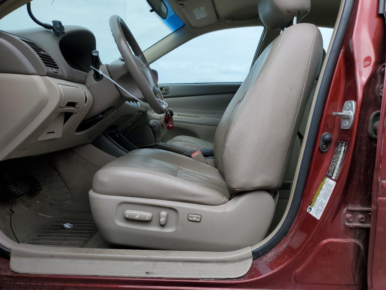 4T1BE32K74U340203 2004 Toyota Camry Le