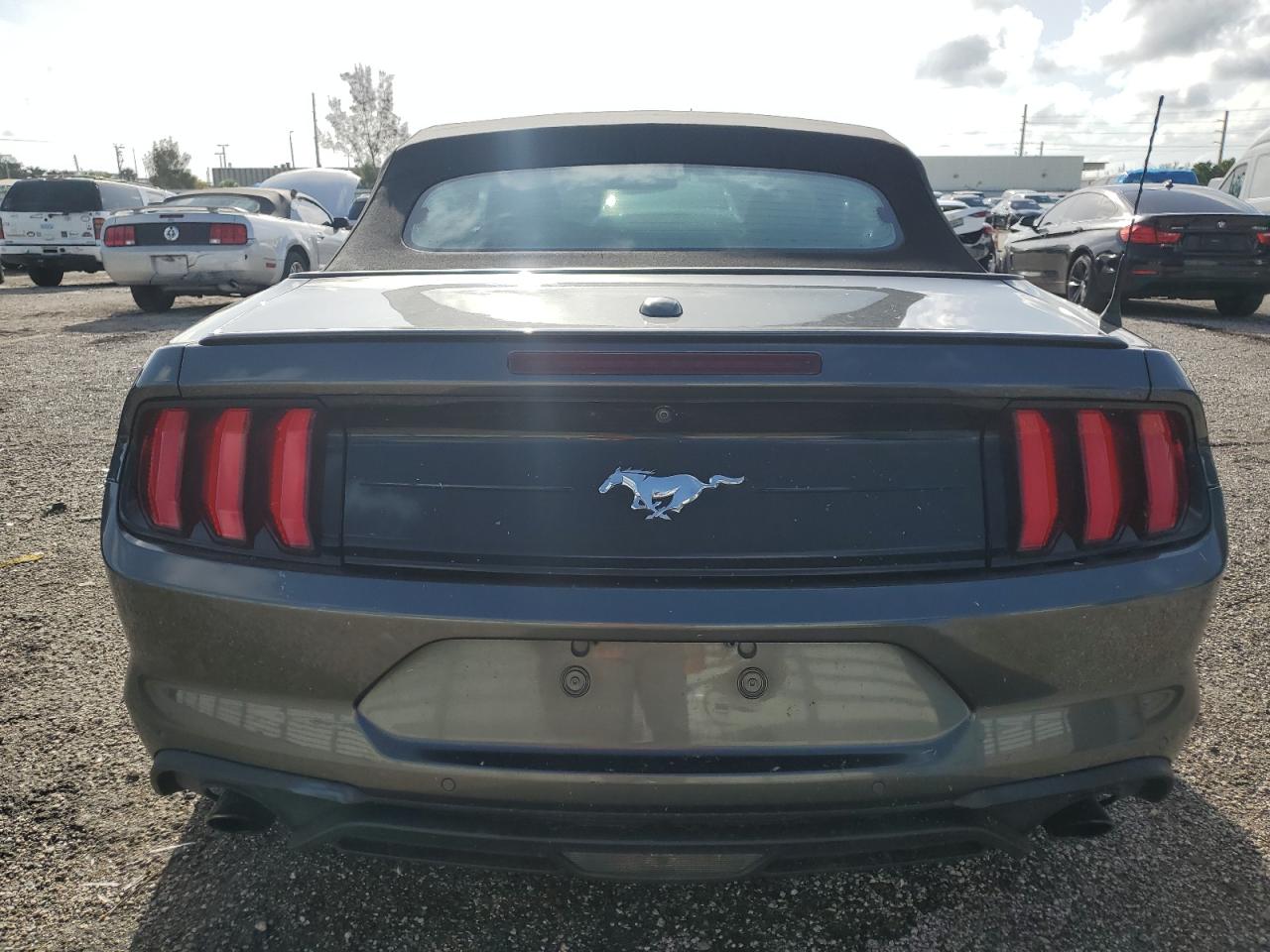 1FATP8UH9L5125471 2020 Ford Mustang