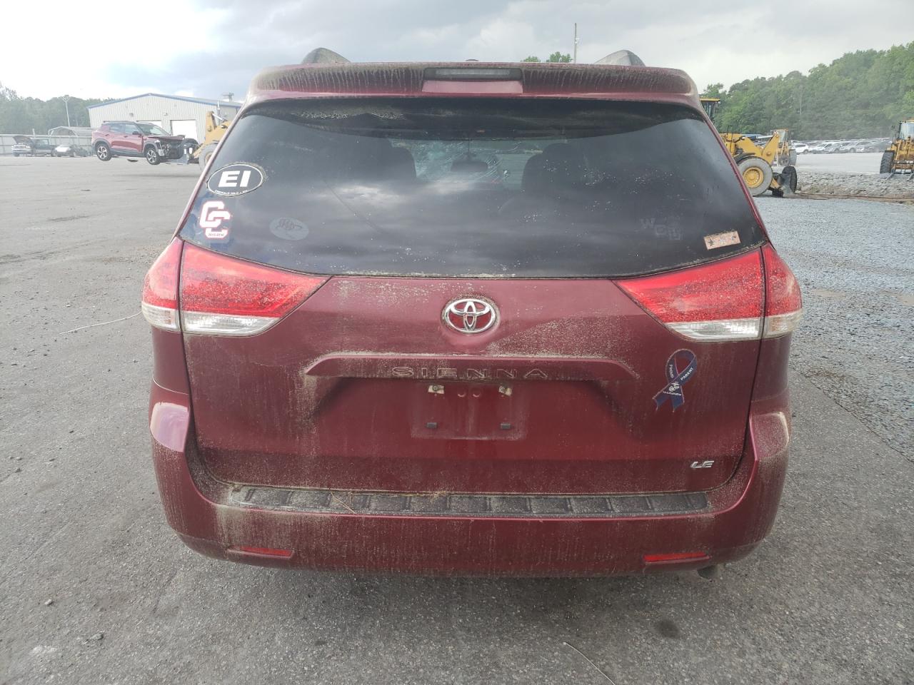 5TDKK3DC6BS051835 2011 Toyota Sienna Le