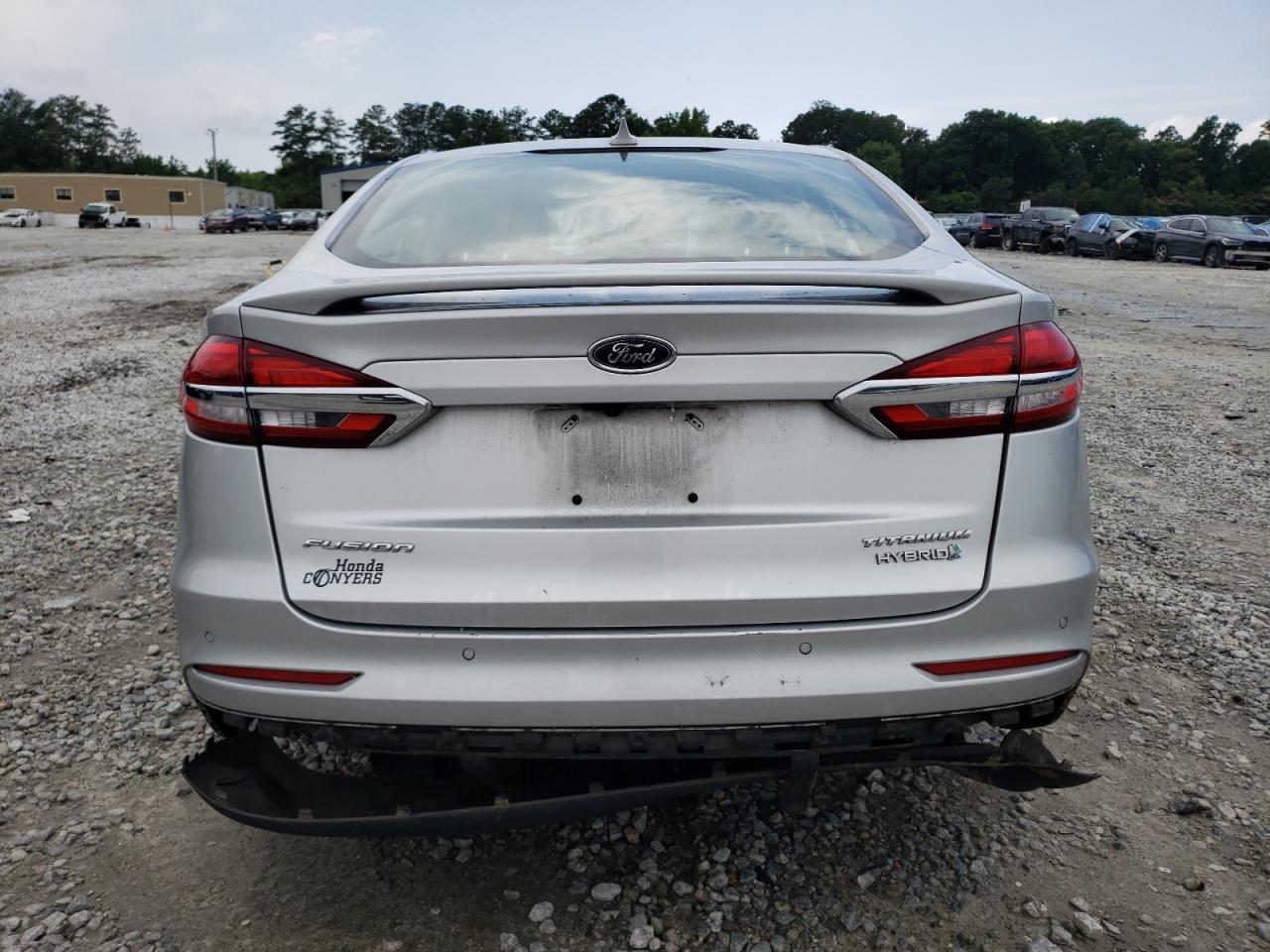 3FA6P0RU0KR106209 2019 Ford Fusion Titanium