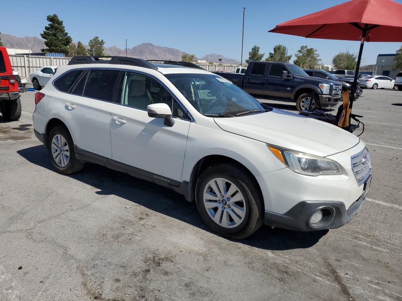 2017 Subaru Outback 2.5I Premium vin: 4S4BSAHCXH3247779