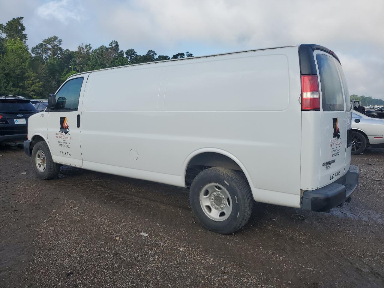 1GCWGBFF4H1134125 2017 Chevrolet Express G2500