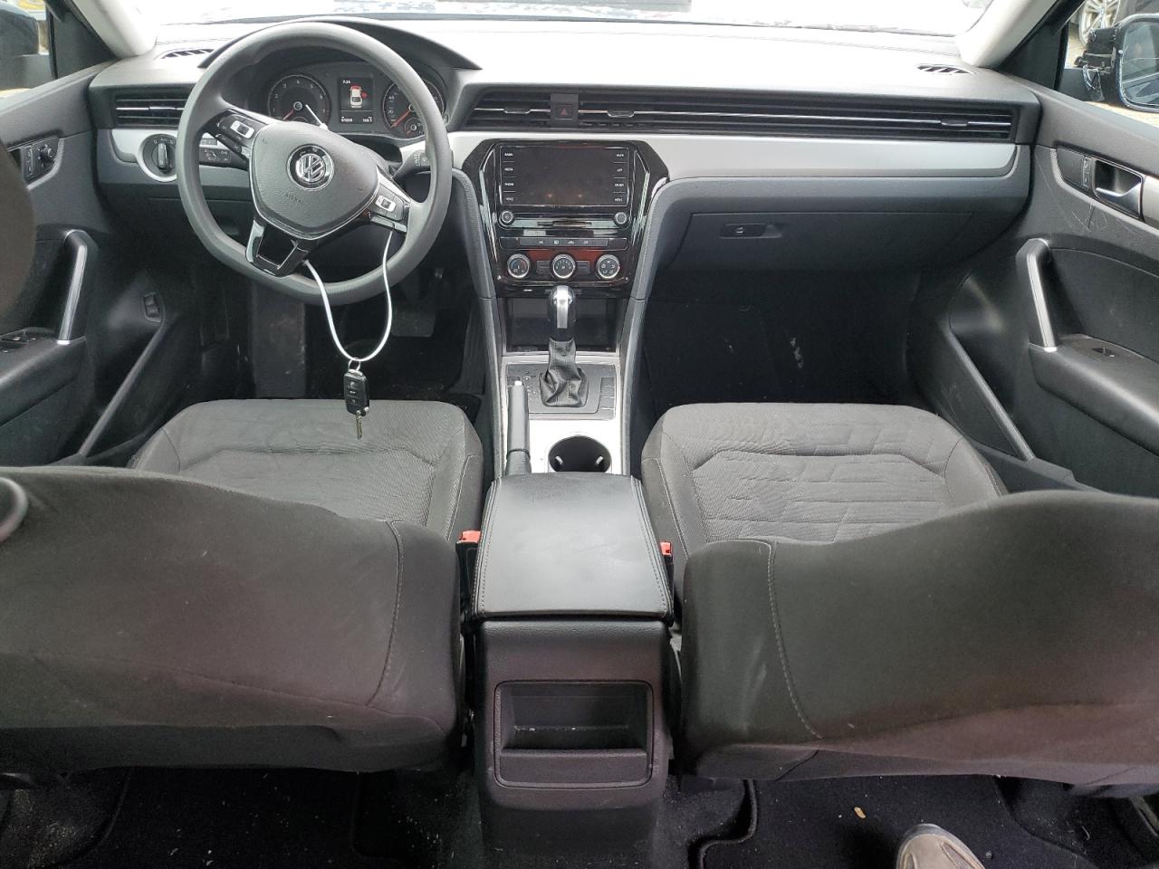 1VWAA7A3XLC023255 2020 Volkswagen Passat S