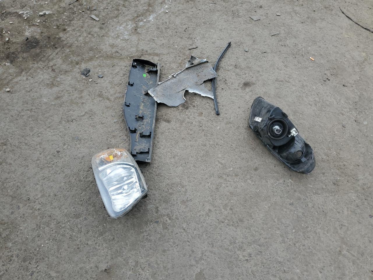 1C4GP45R95B288203 2005 Chrysler Town & Country