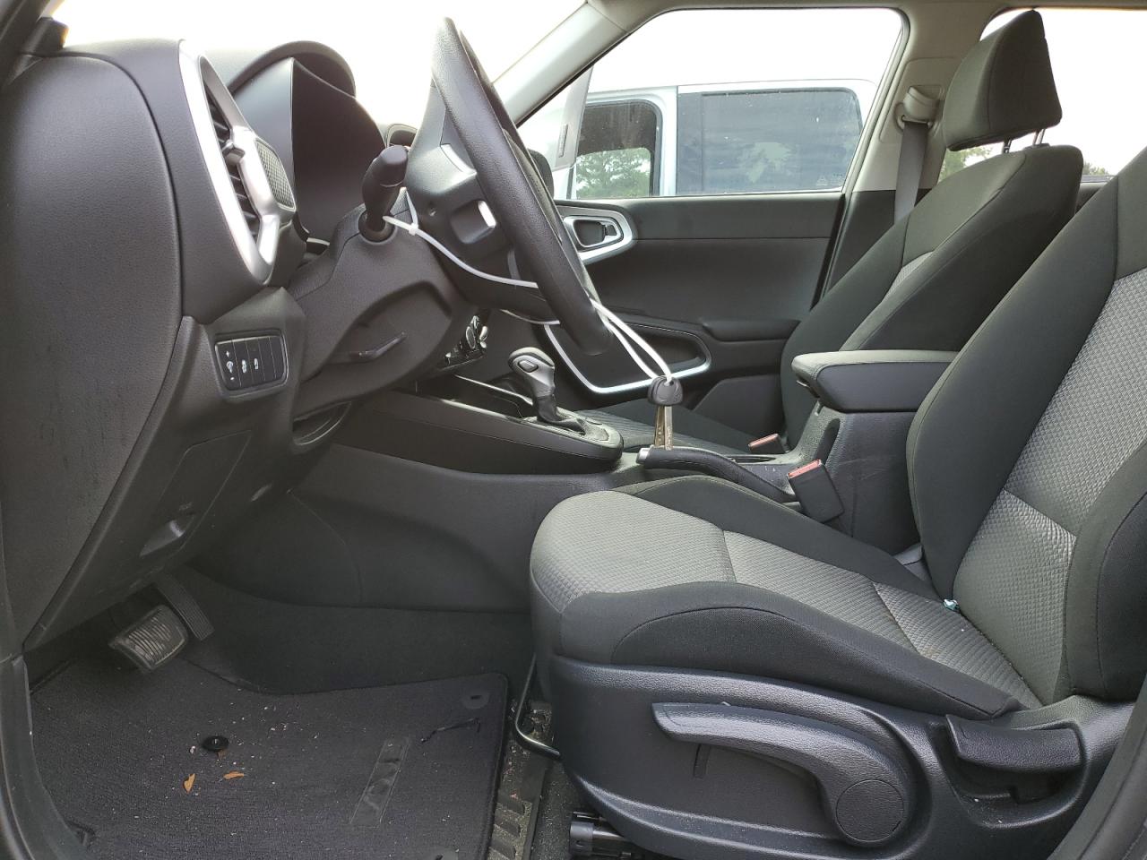 KNDJ23AU6R7909303 2024 Kia Soul Lx