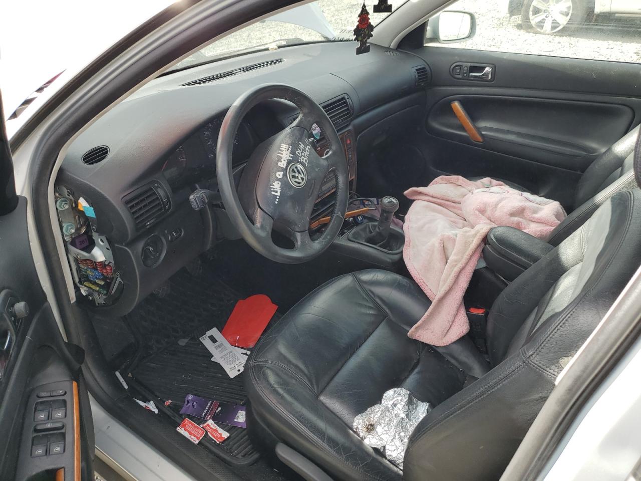 WVWMD63B2XE435282 1999 Volkswagen Passat Gls