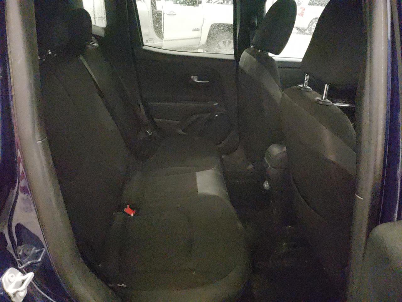 ZACCJBBB7JPH73984 2018 Jeep Renegade Latitude