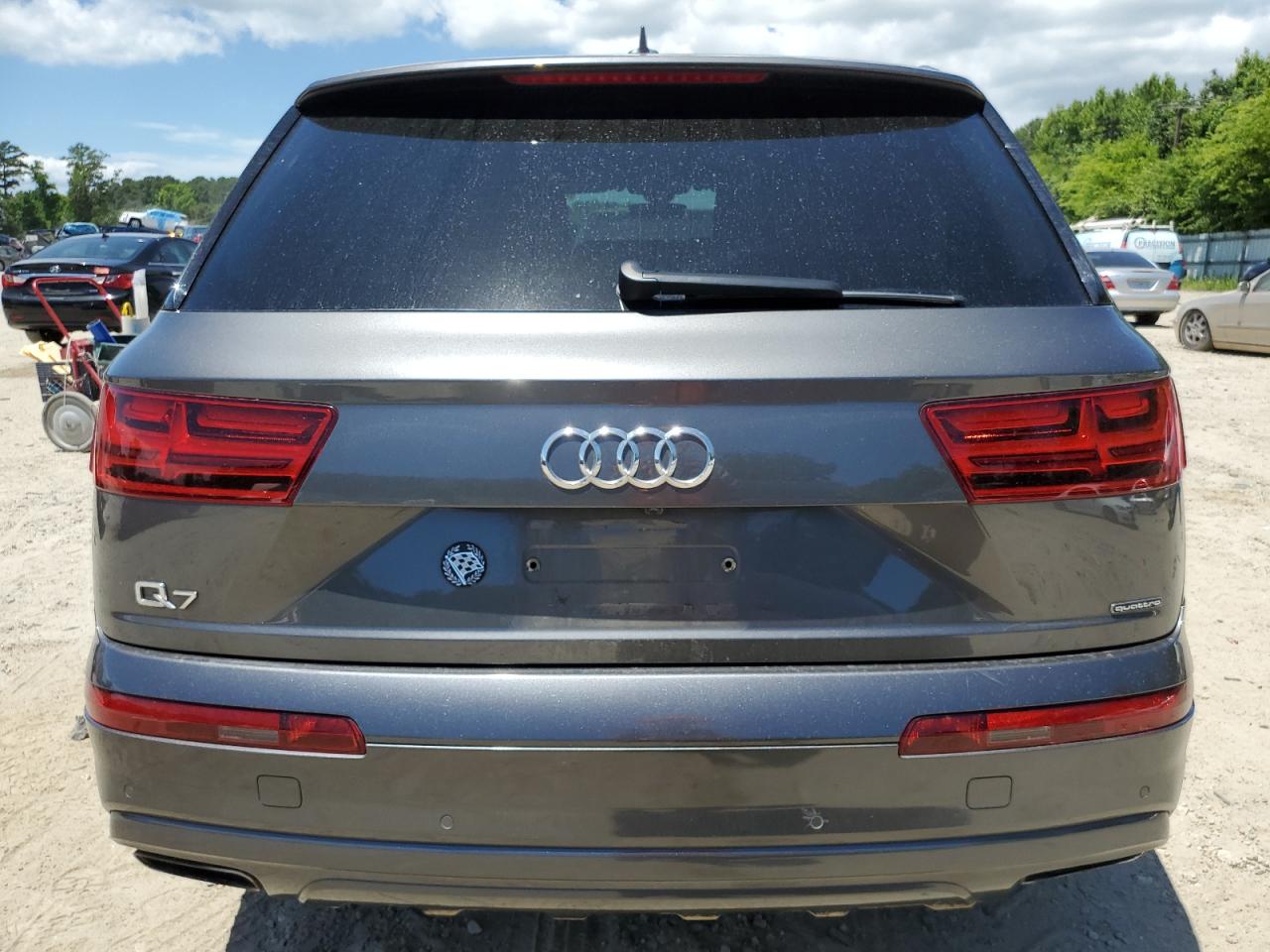 WA1AHAF77KD044736 2019 Audi Q7 Premium