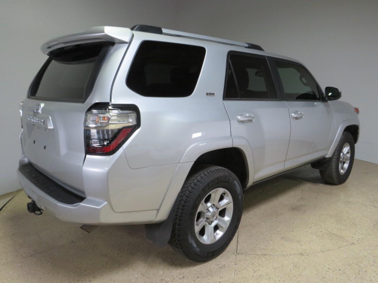 2023 Toyota 4Runner Se vin: JTEMU5JR3P6190363