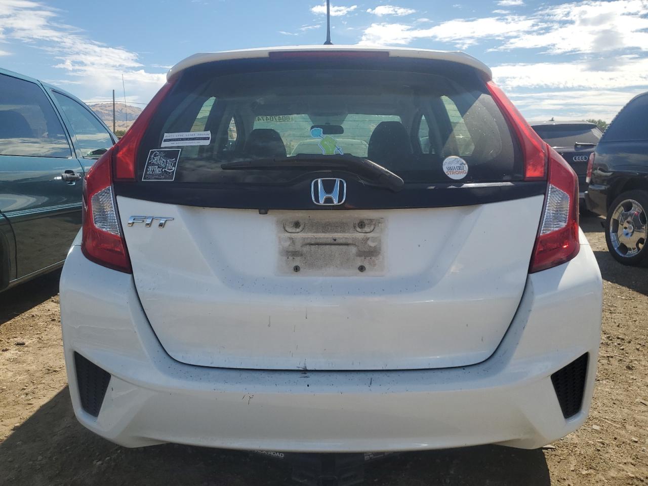 2016 Honda Fit Lx vin: JHMGK5H58GX005372