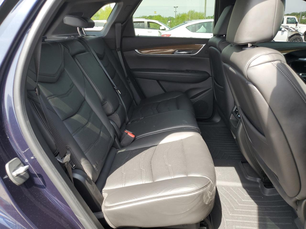 1GYKNFRS5HZ136871 2017 Cadillac Xt5 Platinum