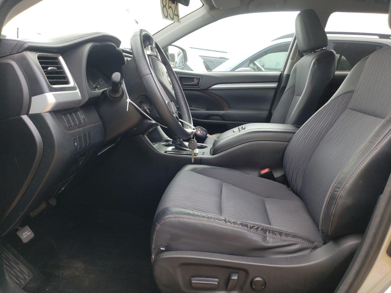 5TDBKRFH2ES036393 2014 Toyota Highlander Le