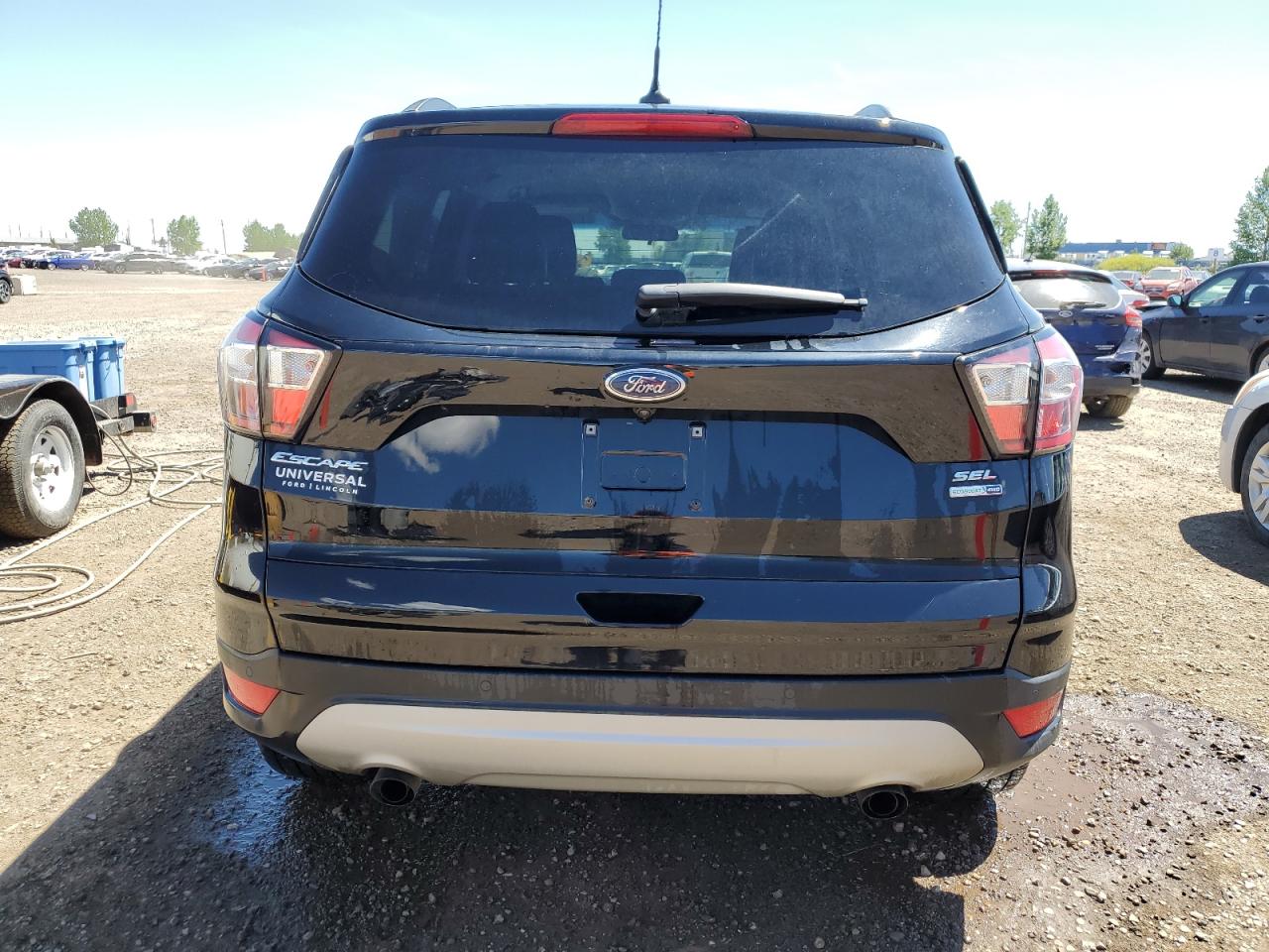 1FMCU9HD3JUC82671 2018 Ford Escape Sel