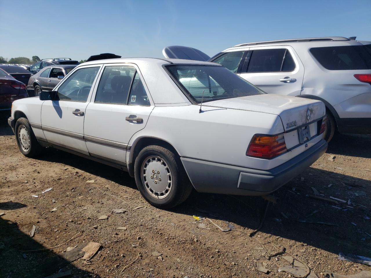 Lot #2806922803 1988 MERCEDES-BENZ 300 E