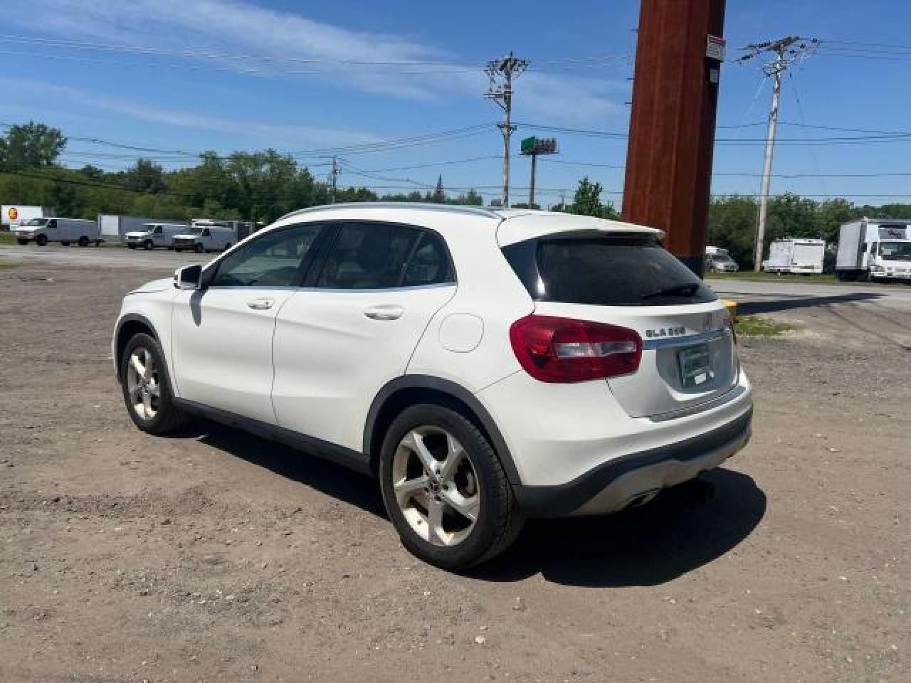 2018 Mercedes-Benz Gla 250 4Matic vin: WDCTG4GB4JJ463675