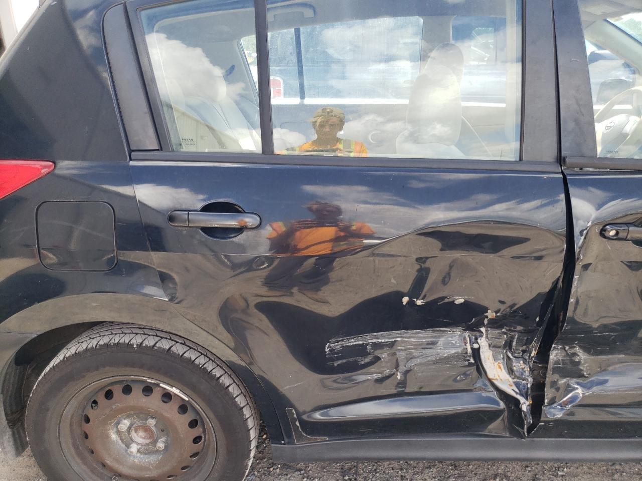 3N1BC13E18L358643 2008 Nissan Versa S