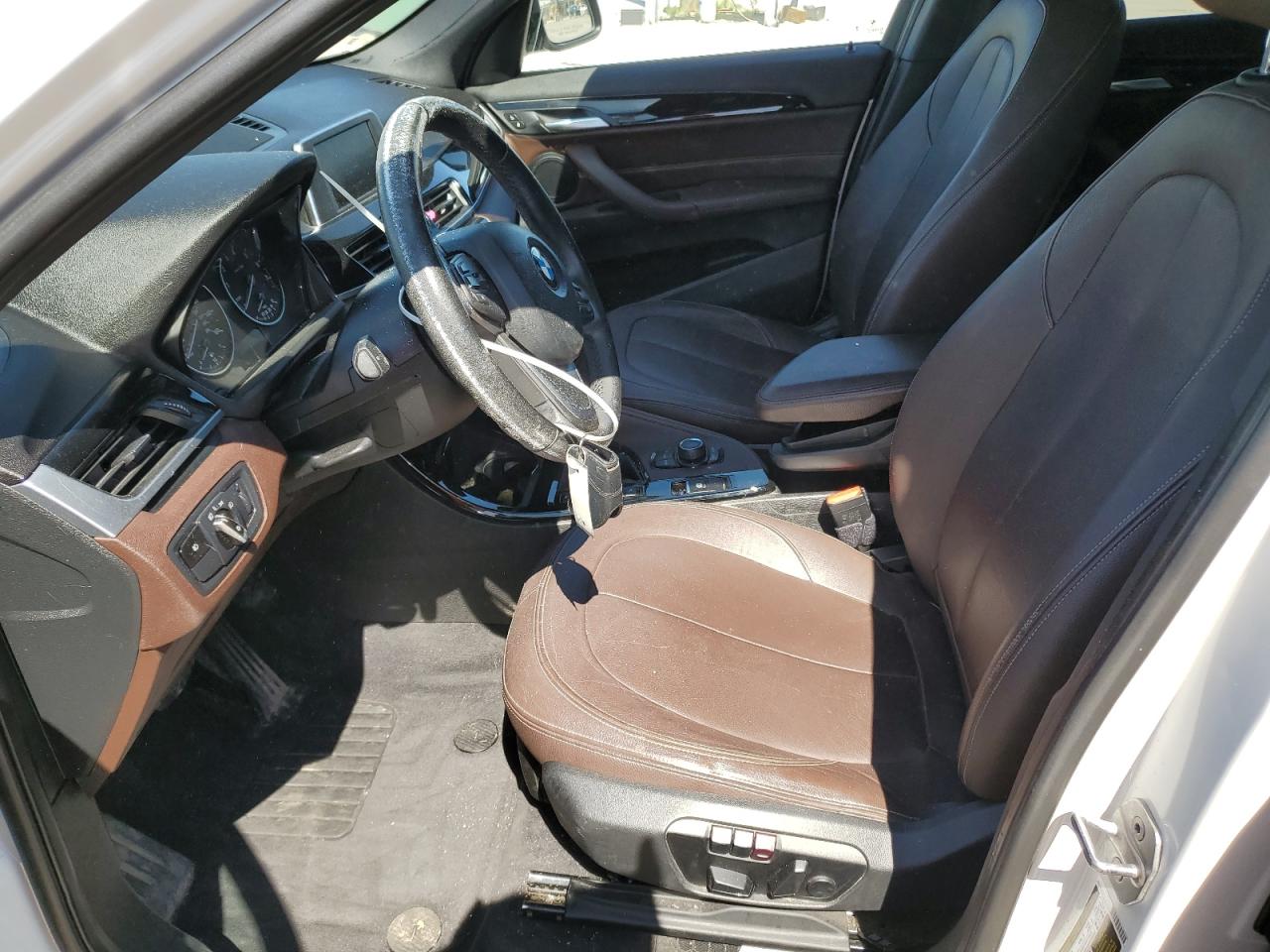 WBXHT3C37GP885626 2016 BMW X1 xDrive28I