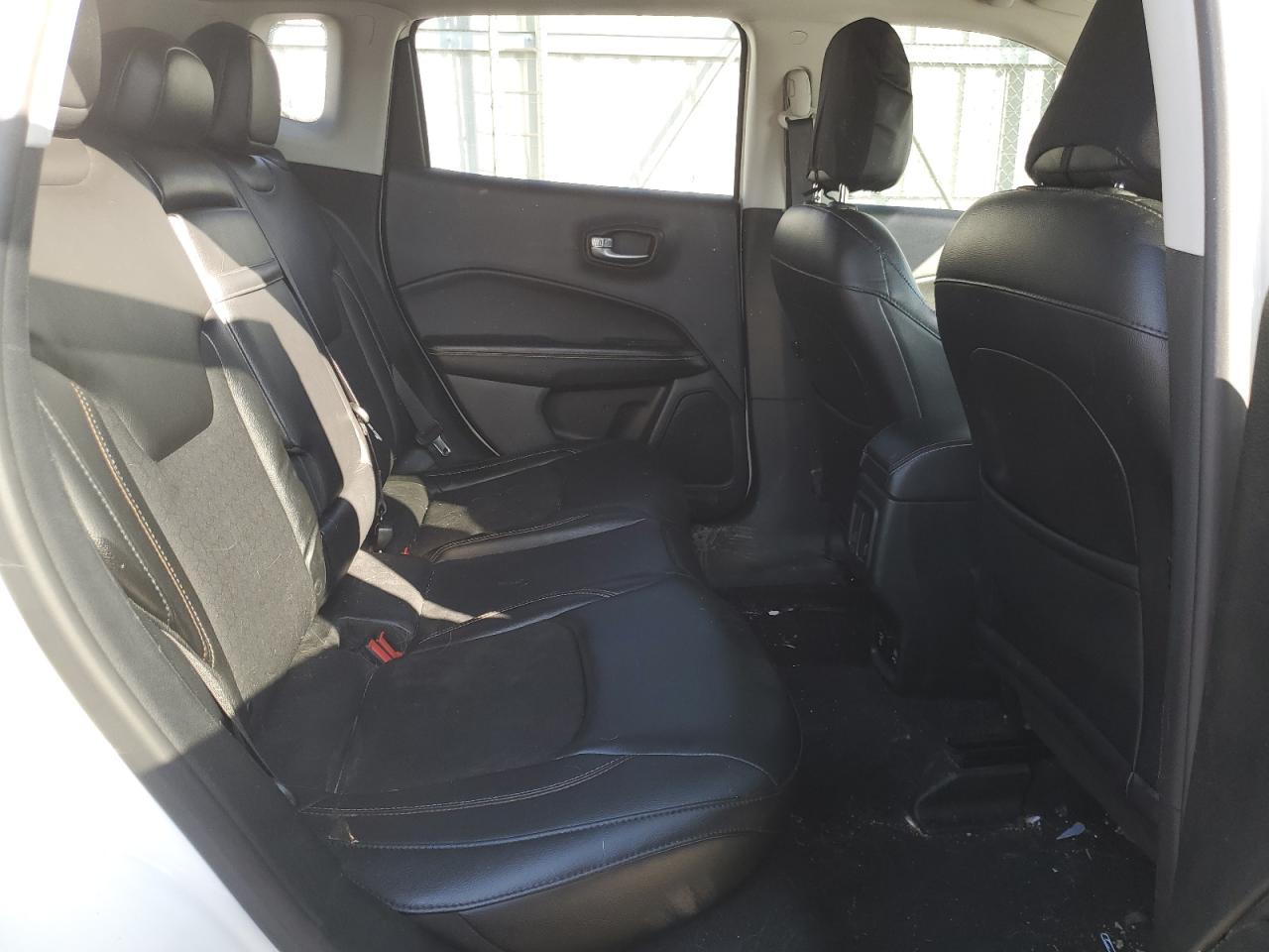 3C4NJDBB7JT175777 2018 Jeep Compass Latitude