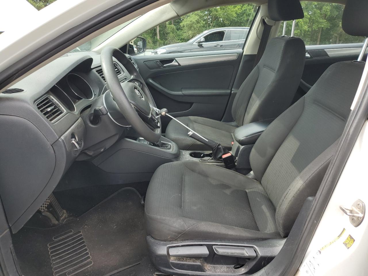 3VWD67AJ1GM294450 2016 Volkswagen Jetta Se