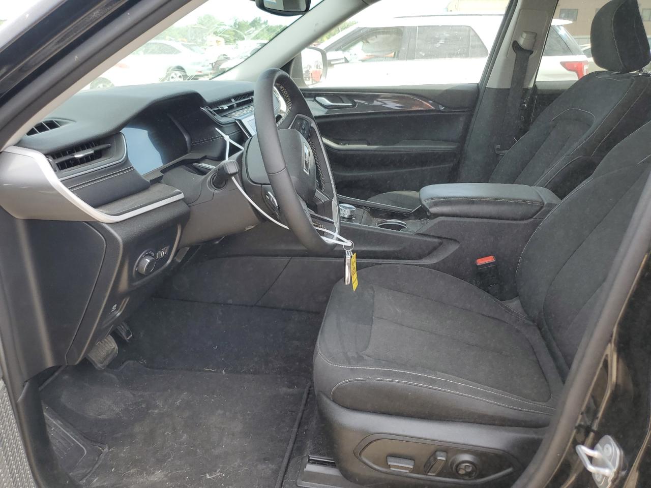 1C4RJKAGXP8728447 2023 Jeep Grand Cherokee L Laredo