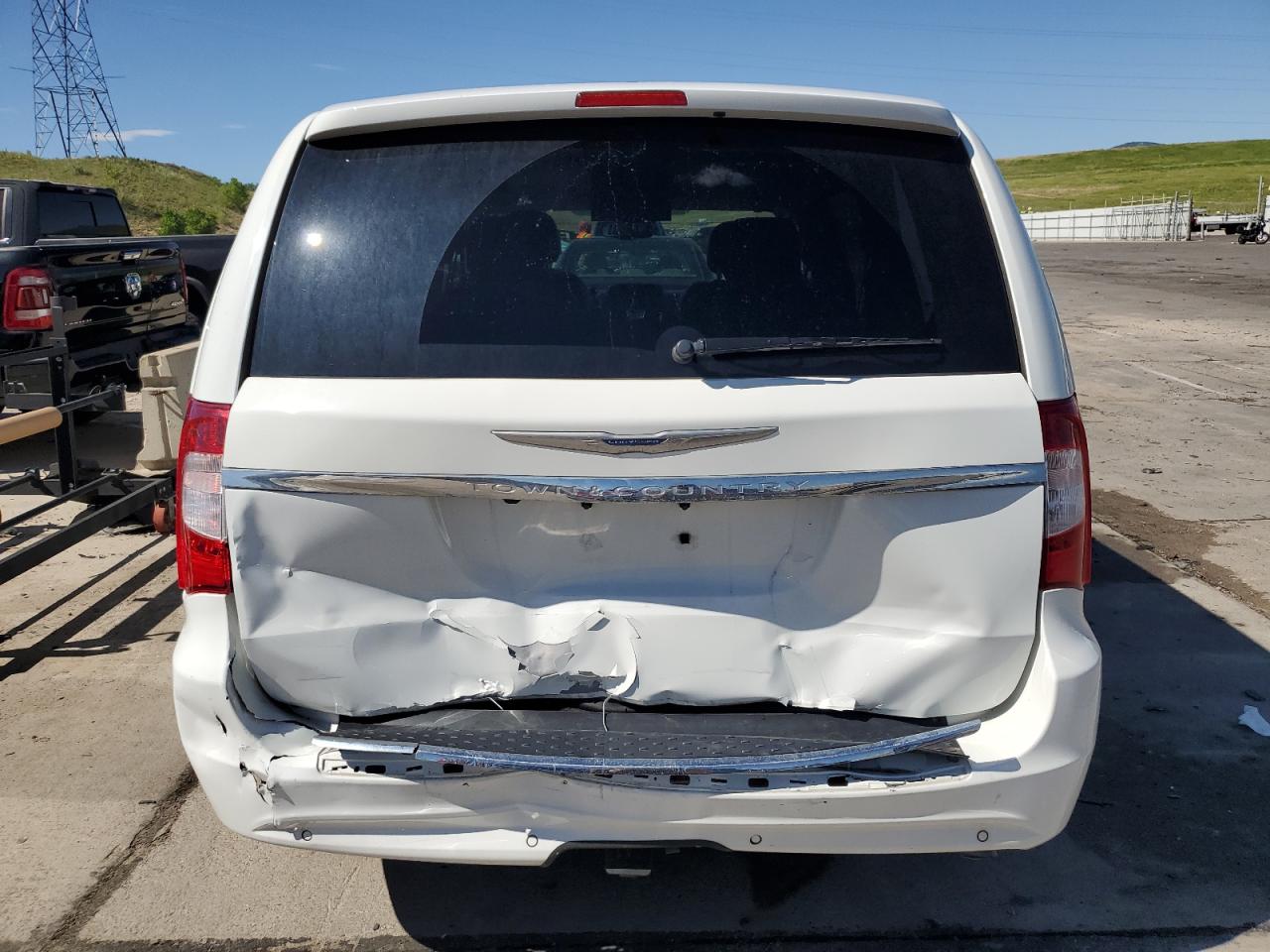 2C4RC1CG5ER311143 2014 Chrysler Town & Country Touring L