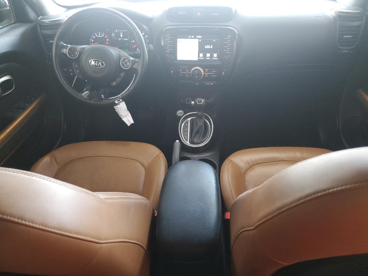 KNDJX3A55G7303952 2016 Kia Soul !