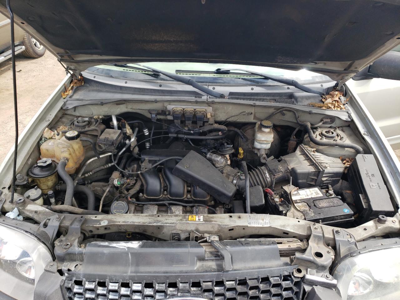 1FMYU04145KA57710 2005 Ford Escape Limited