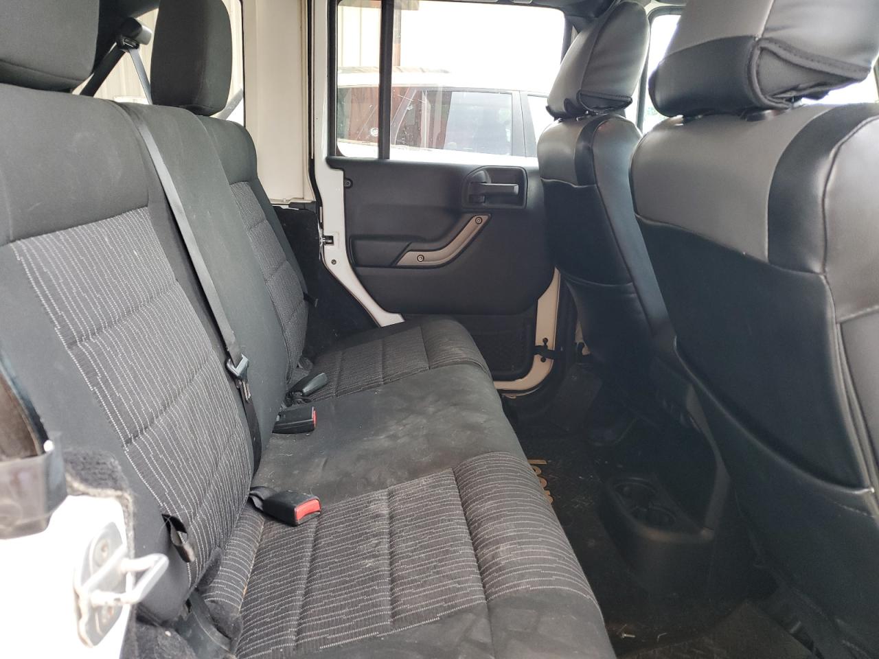 1C4BJWDG7CL141652 2012 Jeep Wrangler Unlimited Sport