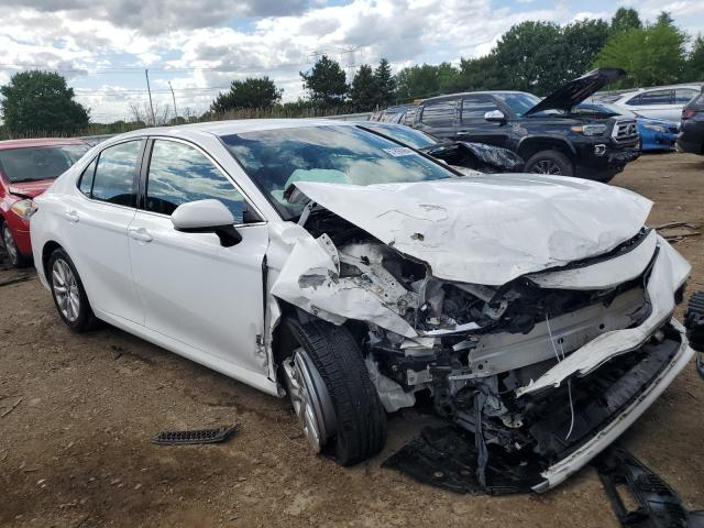 VIN 4T1B11HKXJU117642 2018 Toyota Camry, L no.4