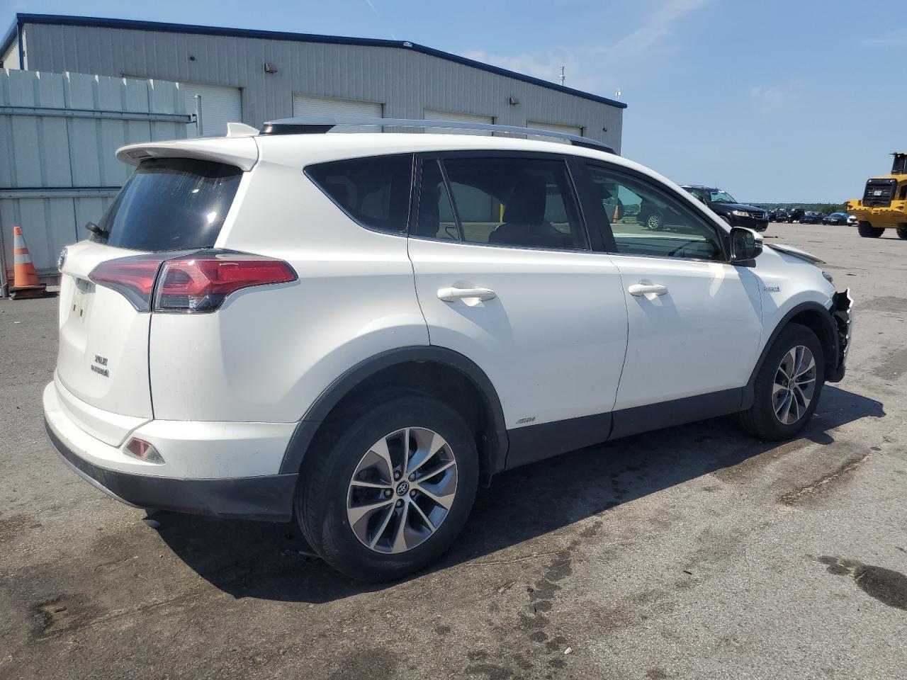 JTMRJREV9HD097815 2017 Toyota Rav4 Hv Le