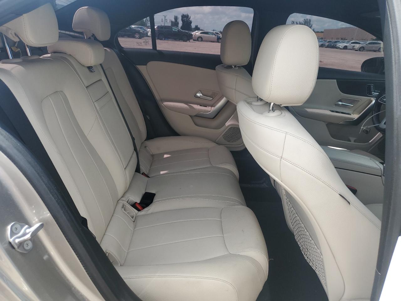 WDD3G4EB4KW001202 2019 Mercedes-Benz A 220