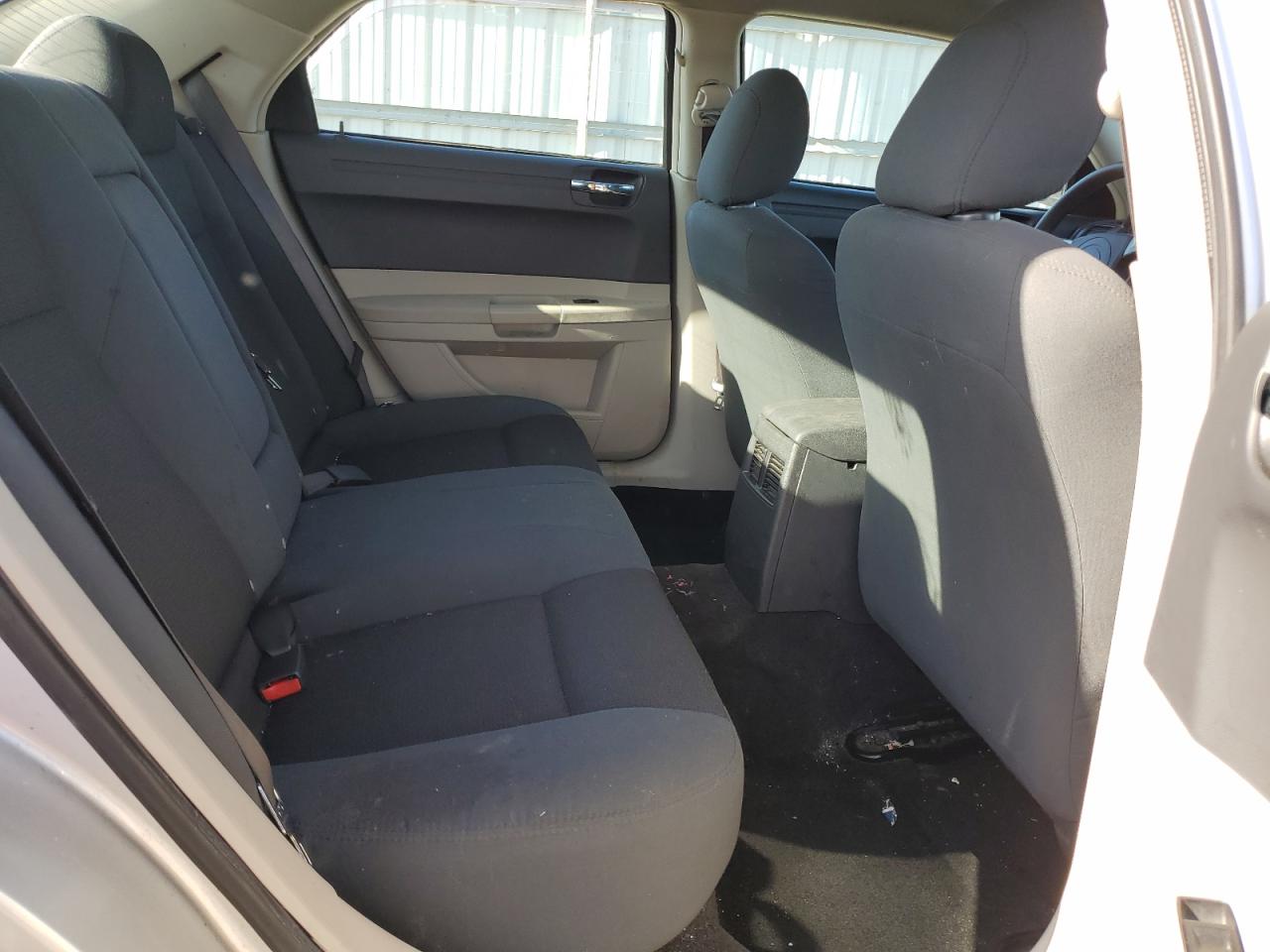 2C3JA43RX5H600406 2005 Chrysler 300