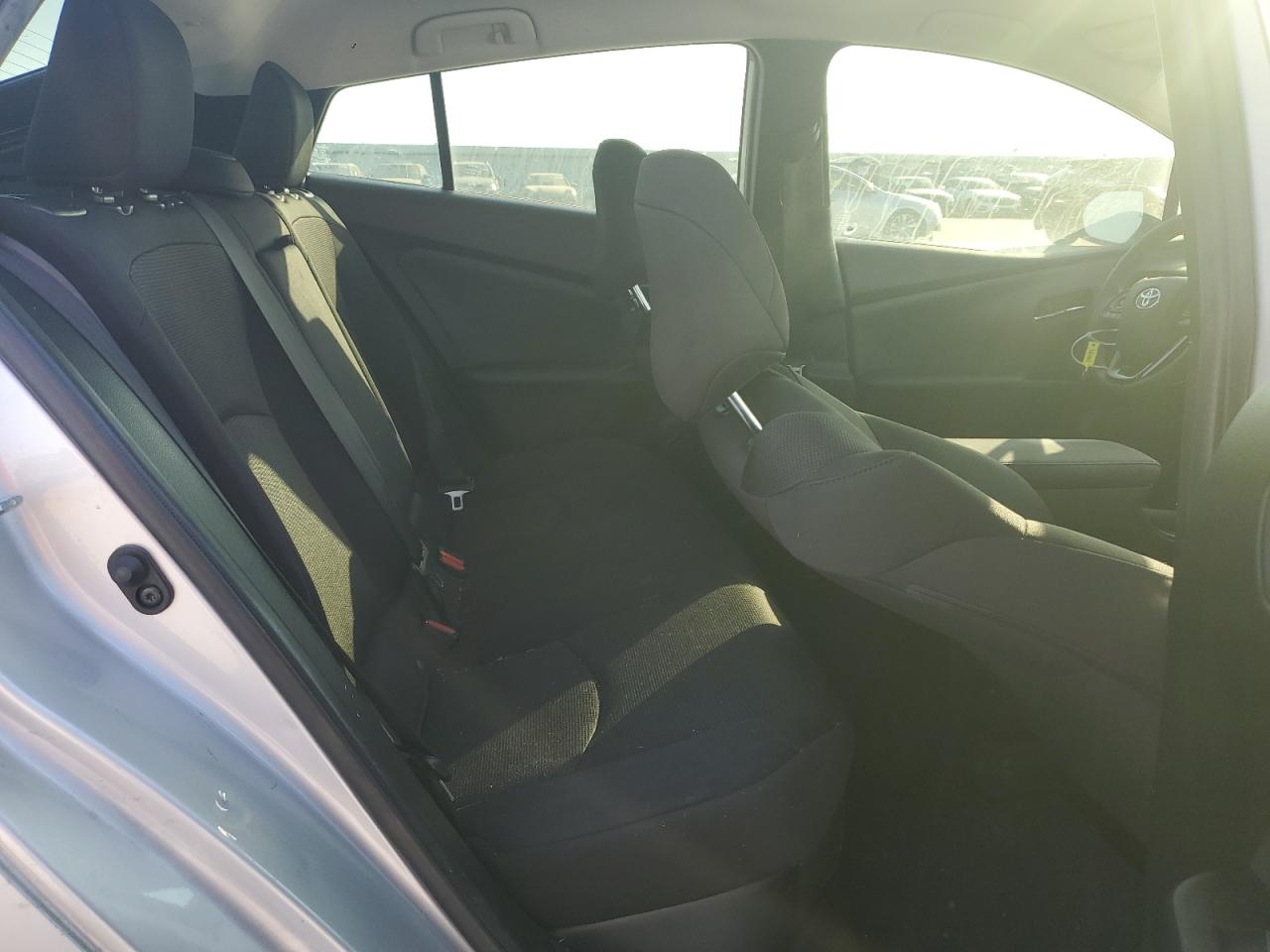 JTDKARFU2L3114072 2020 Toyota Prius L