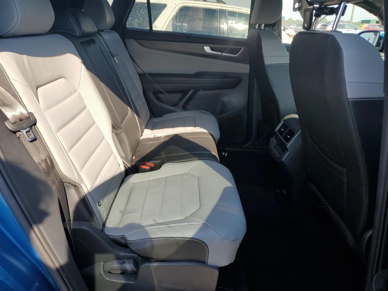 1V2AE2CA1RC221137 2024 Volkswagen Atlas Cross Sport Sel R-Line