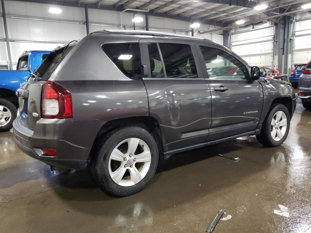 2015 Jeep Compass Latitude vin: 1C4NJDEB8FD417114